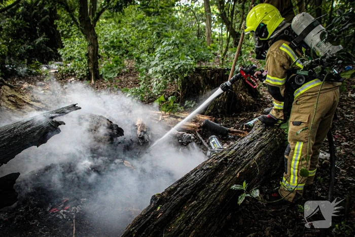 Brand door lachgascilinders veroorzaakt rookontwikkeling