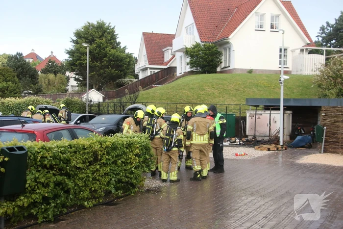 Drie elektrische voertuigen in brand op parkeerplaats