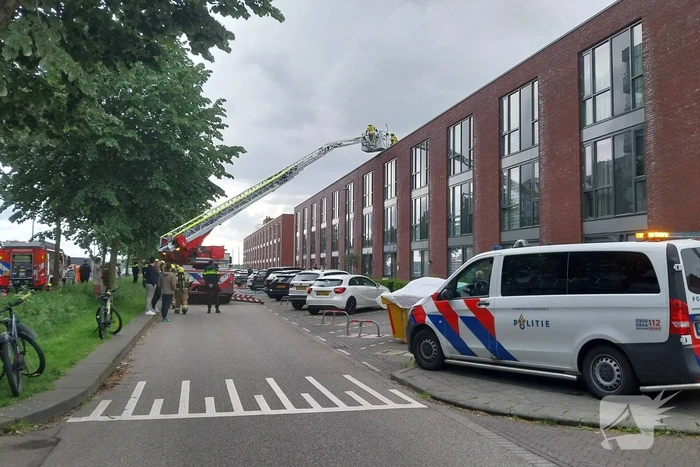 Brand op dak van woning ontdekt