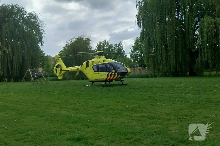 Traumahelikopter landt bij incident in woning