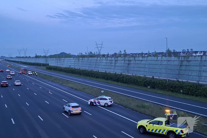 Brand in voertuig op snelweg