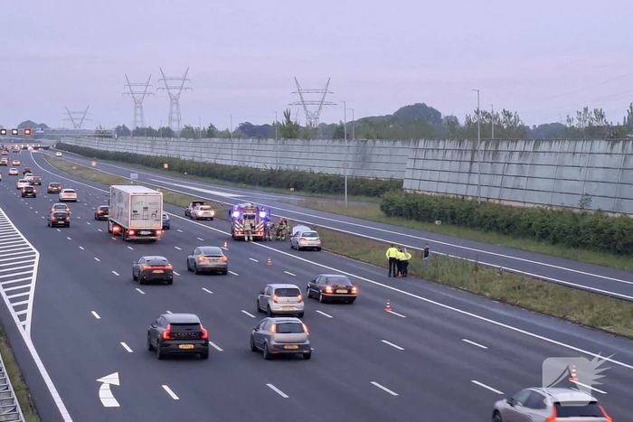 Brand in voertuig op snelweg