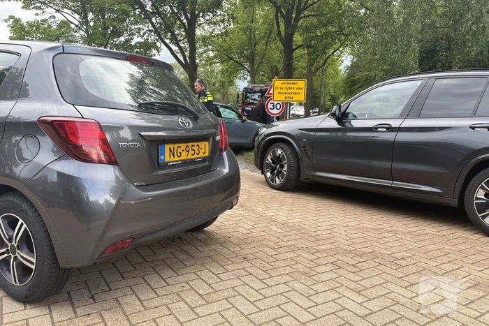Aanrijding op kruising leidt tot verkeershinder