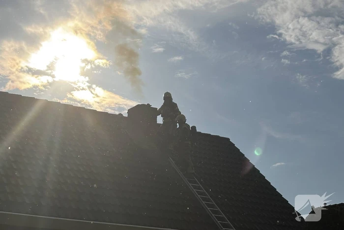 Schoorsteenbrand snel onder controle