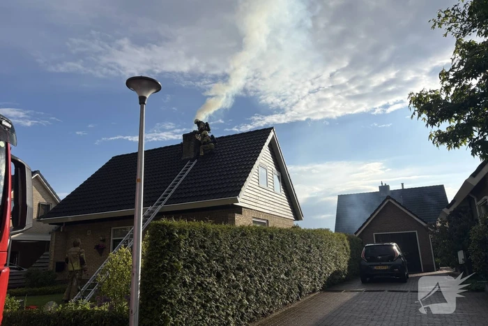 Schoorsteenbrand snel onder controle