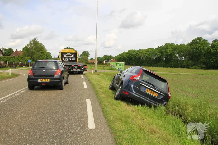 Bestuurder raakt van de weg na black-out