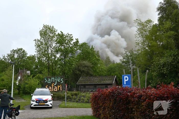 Brand in loods leidt tot opschaling van hulpverlening