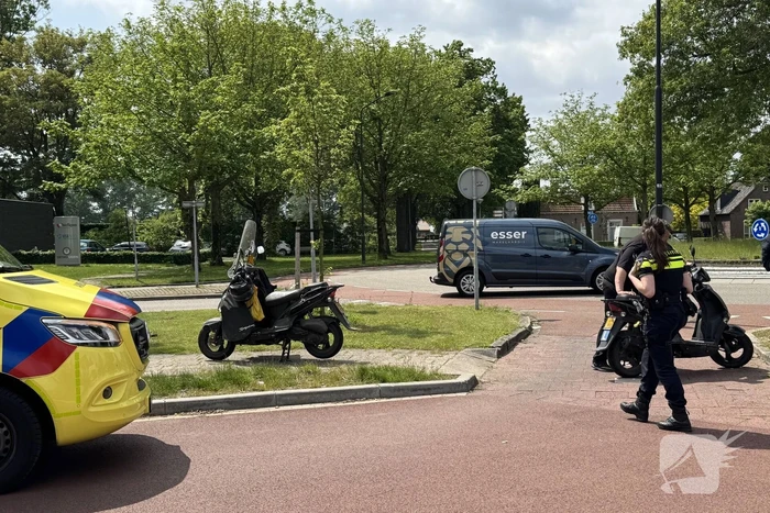 Fietser gewond bij aanrijding met les scooter, instructeur onder invloed