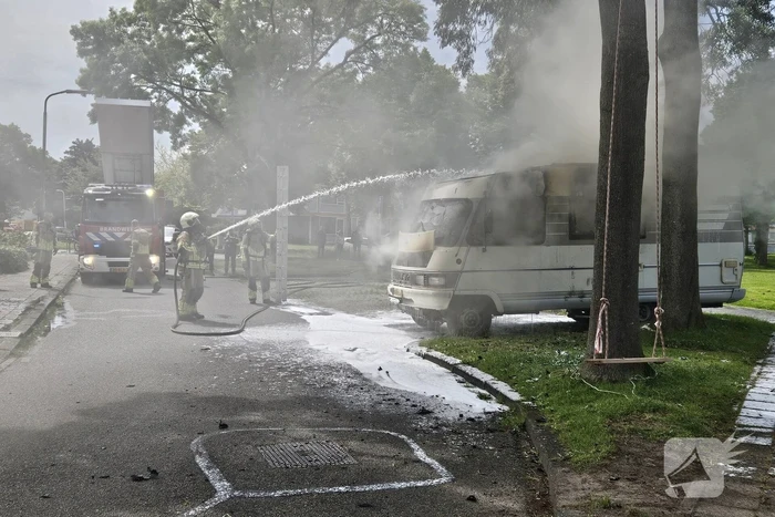 Brand in camper leidt tot snelle brandweeractie