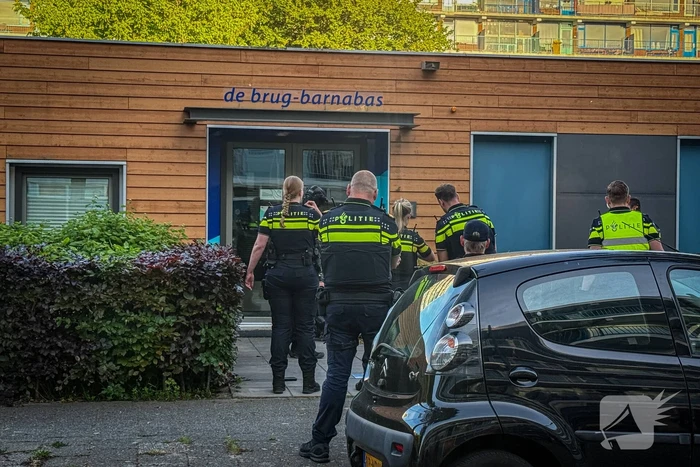 Hondengeleiders en vele agenten ingezet voor persoon met onbegrepen gedrag