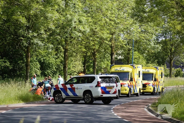 Motorrijder overleden bij botsing tegen lantaarnpaal