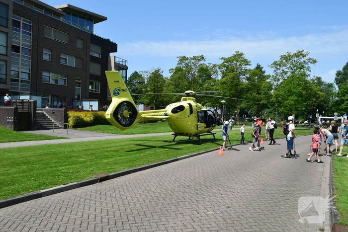 Oudere overleden na te water raken met auto