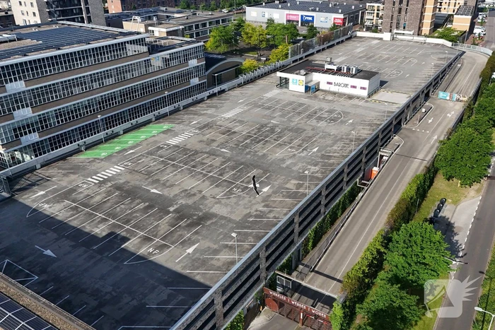 Parkeerdek winkelcentrum afgesloten wegens betonproblemen