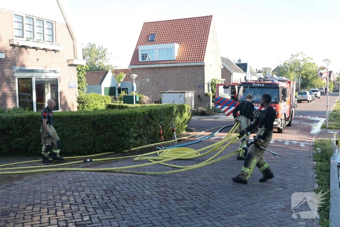 Bewoner nagekeken na brand in woning