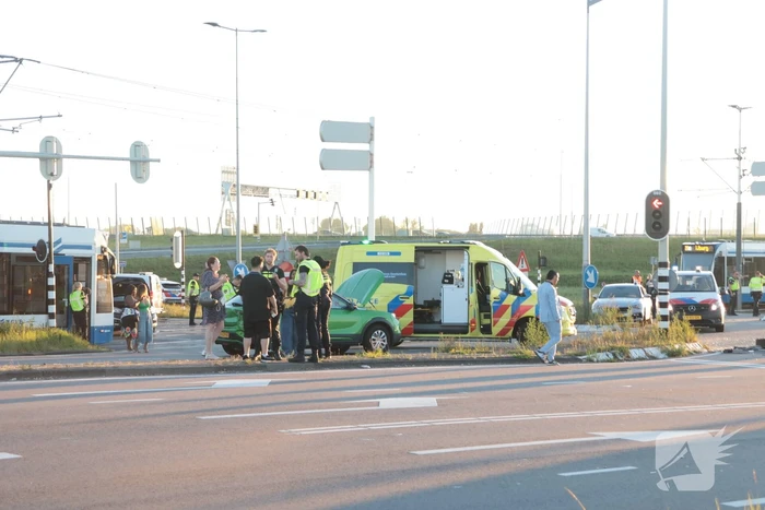 Drie auto's betrokken bij aanrijding met letsel