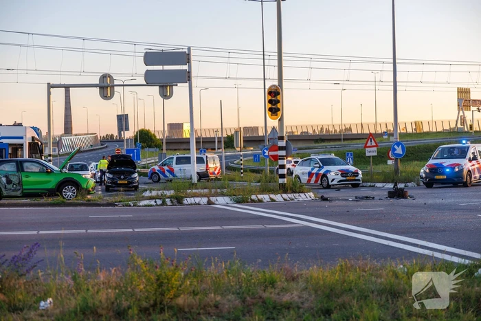 Drie auto's betrokken bij aanrijding met letsel