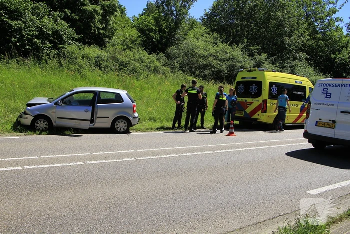 Aanrijding tussen voertuigen leidt tot lichte verkeershinder