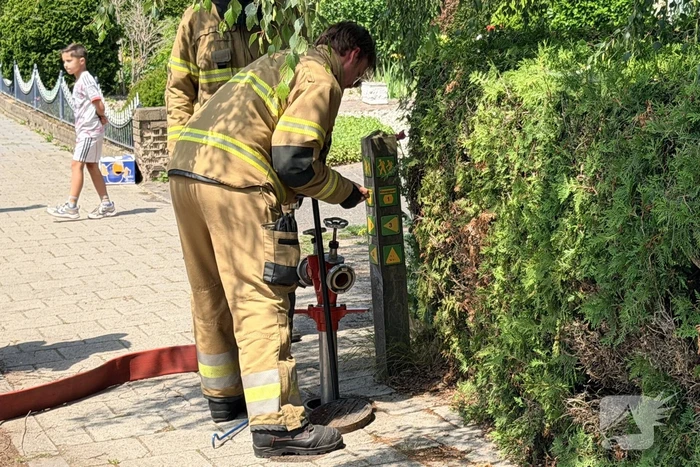 Buitenbrand ontstaat tijdens onkruidbranden