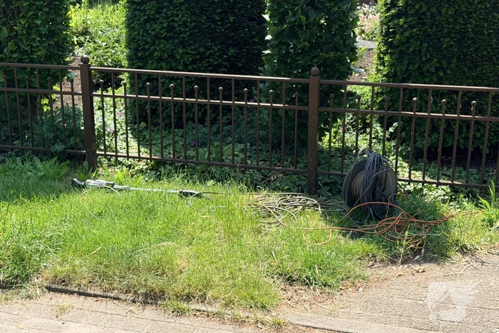 Buitenbrand ontstaat tijdens onkruidbranden