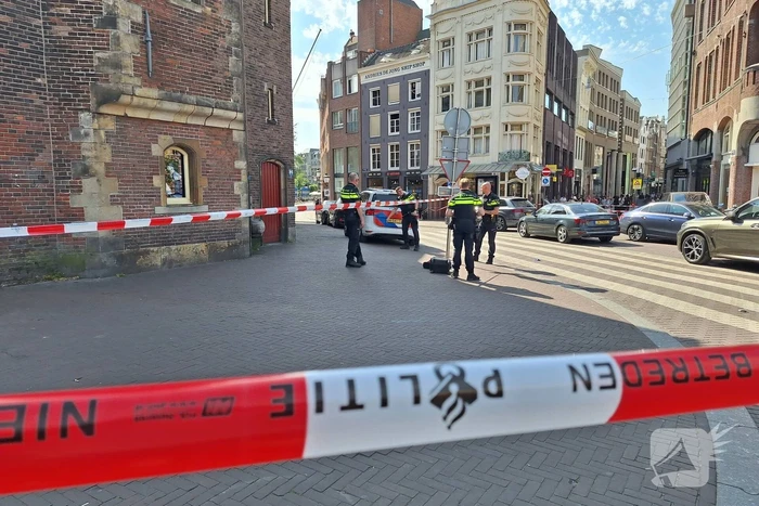 Arrestatieteam ingezet, politie sluit omgeving af