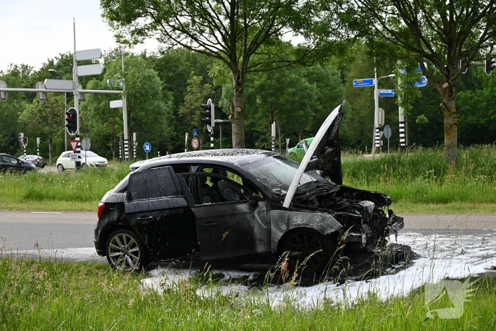 Motorcompartiment verwoest door brand