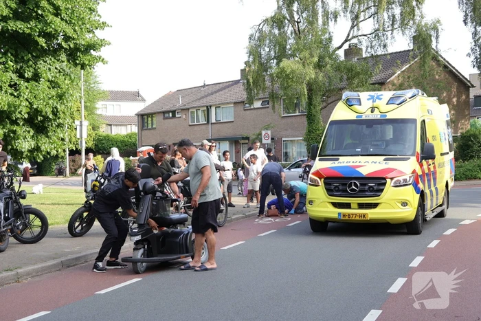 Vrouw gewond na val met scootmobiel