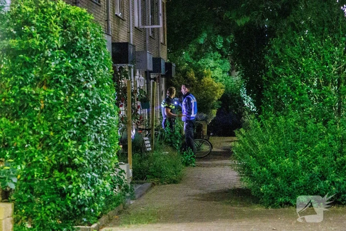 Explosie beschadigt voordeur rijtjeswoning