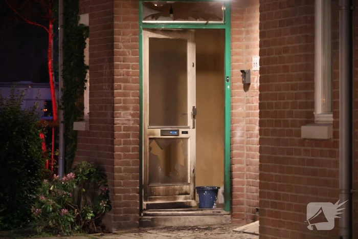 Explosie bij woning zorgt voor grote schade