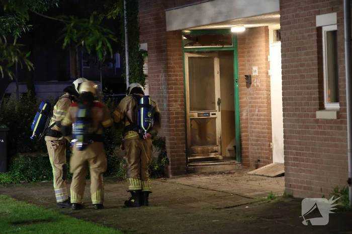 Explosie bij woning zorgt voor grote schade