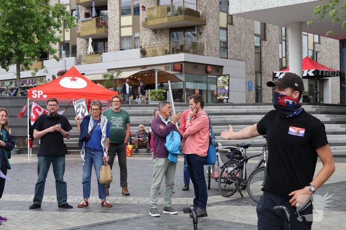 Demonstratie trekt veel aandacht
