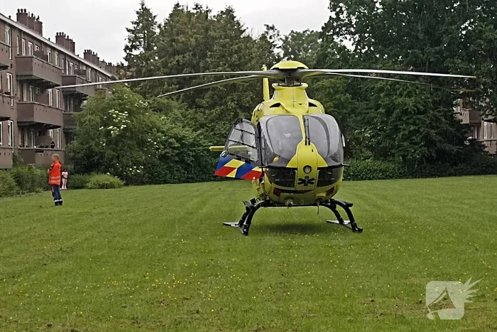 Traumahelikopter landt tussen flats door medisch incident
