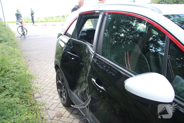 Zwaar ongeval met gewonden na aanrijding tussen scooter en auto
