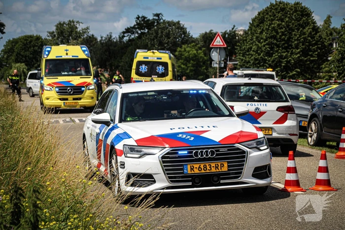 Zwaar ongeval met gewonden na aanrijding tussen scooter en auto