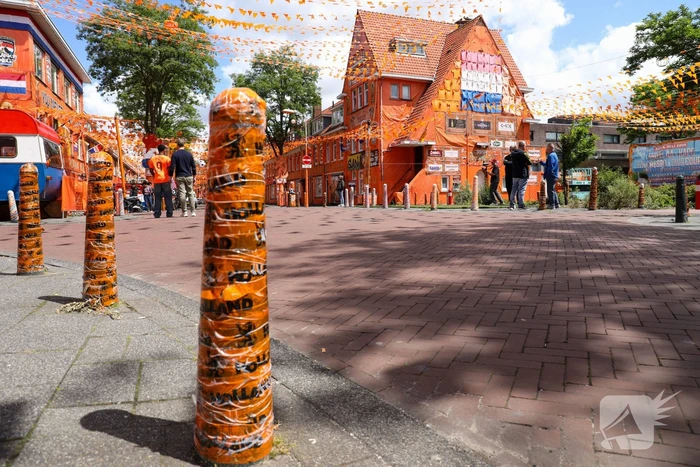 Bekende oranjestraat bijna klaar voor WK-voetbal