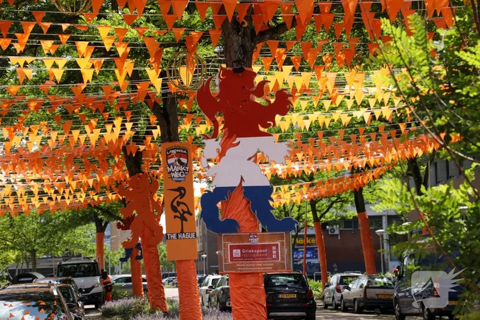 Bekende oranjestraat bijna klaar voor WK-voetbal