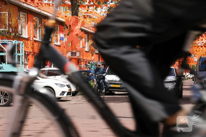 Bekende oranjestraat bijna klaar voor WK-voetbal