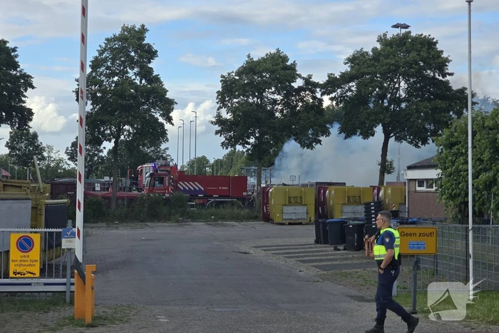 Brand in container bij milieustraat