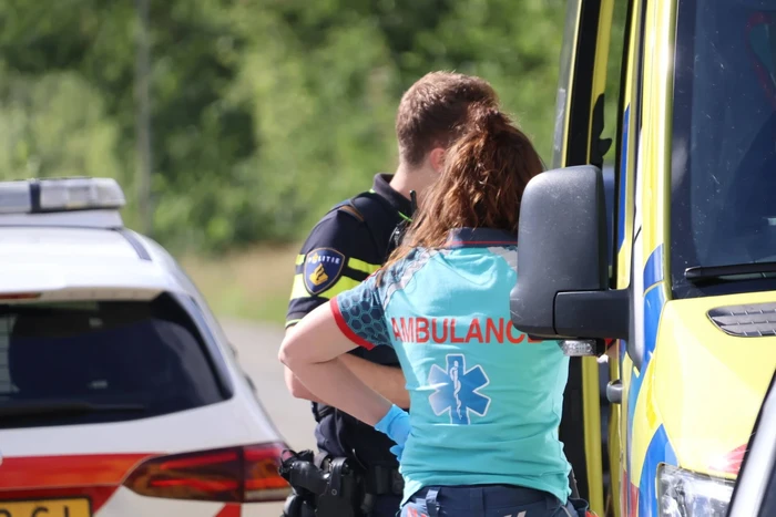 Botsing tussen auto en brommobiel