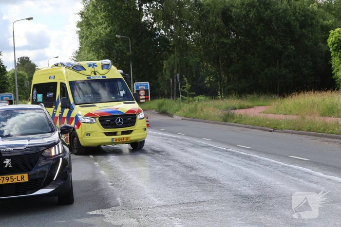 Botsing tussen auto en brommobiel