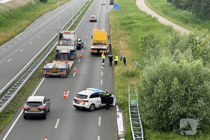 Auto belandt in sloot na ongeval
