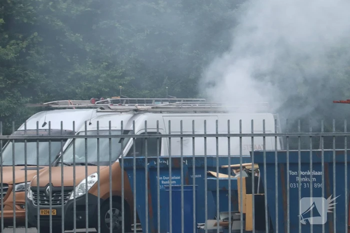 Flinke rookontwikkeling bij containerbrand