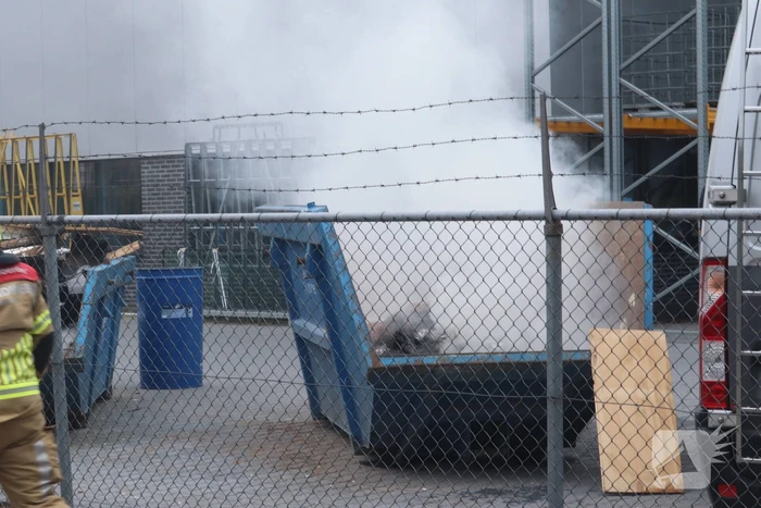Flinke rookontwikkeling bij containerbrand