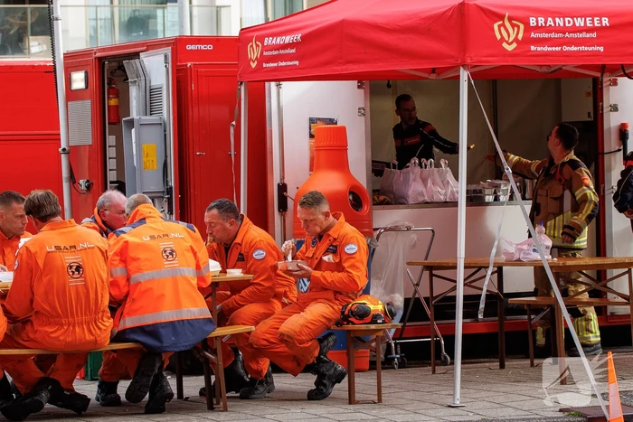 Schade door nachtelijke explosie goed zichtbaar