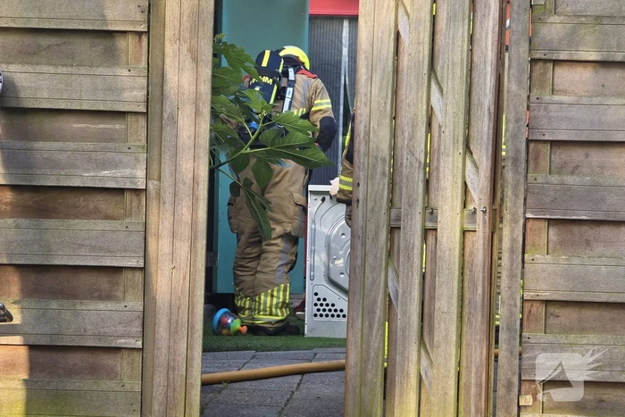 Brand in schuur door defecte vriezer