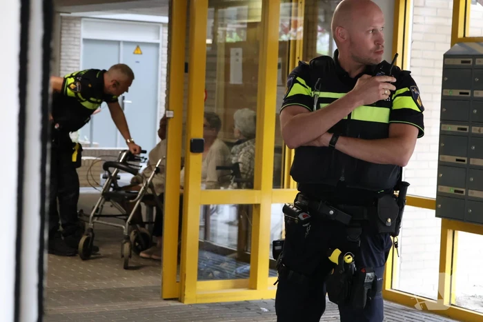 Bewoner gewond bij brand in kamer