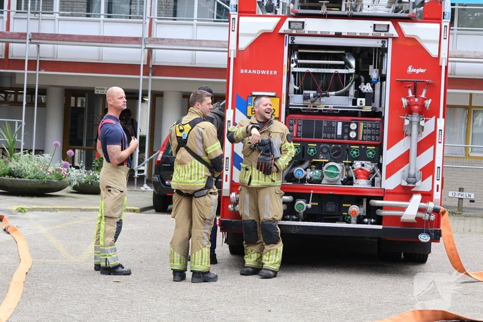 Bewoner gewond bij brand in kamer