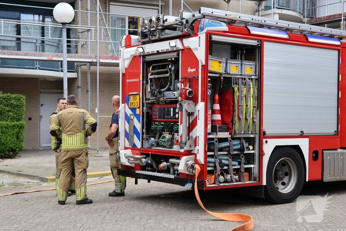 Bewoner gewond bij brand in kamer