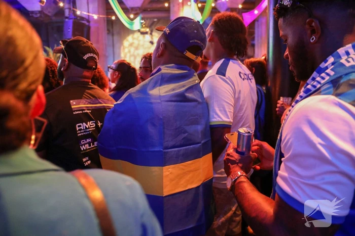 Massale drukte bij WK duel Curaçao op grote schermen