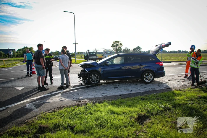 Twee voertuigen total-loss na aanrijding