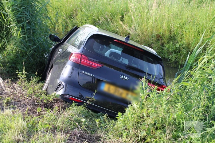 Twee voertuigen total-loss na aanrijding